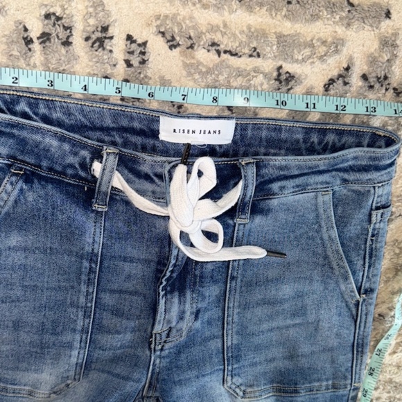 Risen Jeans Women Size 5 / 27 Wide Leg Medium Blue Cargo Large Pockets - Picture 12 of 12